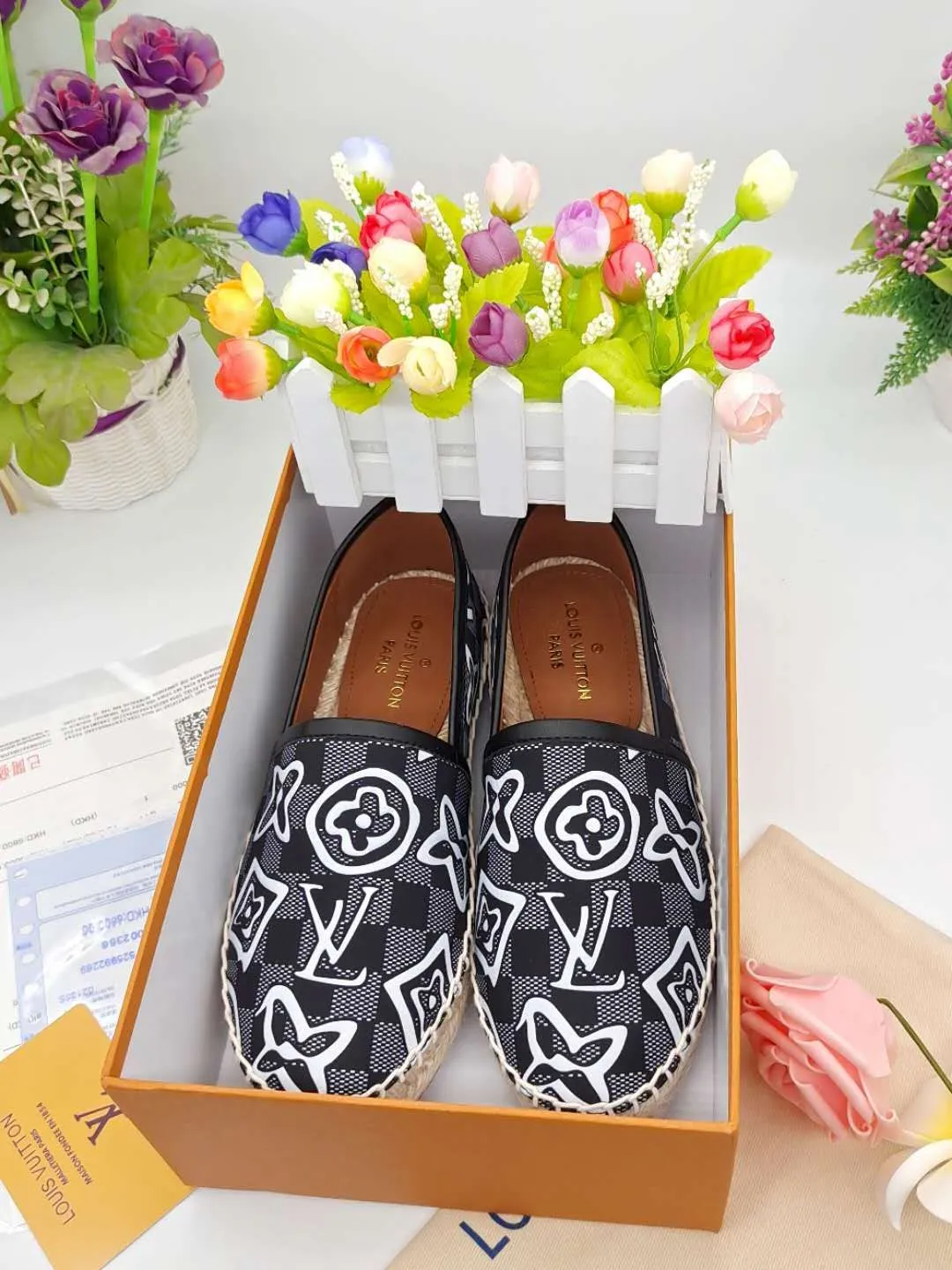 👟👟Ex-factory price 380👟👟 Lvui...Vuitt* on/】...Top purchasing agent, the highest version. Counter 19ss autumn and winter new straw woven women's, men's, mixed material gold thread letter fisherman shoes series, popular single shoes, beautiful on the feet. Purchase the authentic original build 6⃣Female model: sizes 34-41.